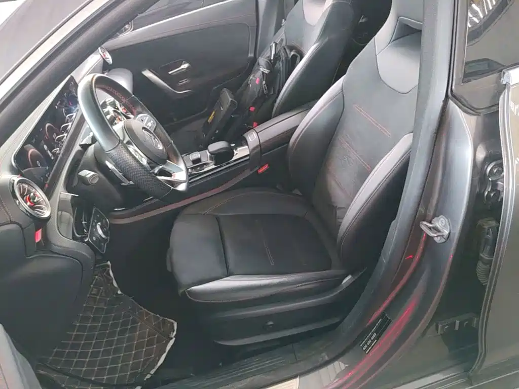 Mercedes-Benz CLA (Import) — фото 15