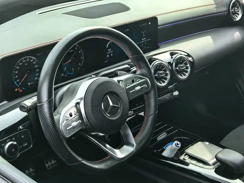 Mercedes-Benz CLA (Import) — фото 7