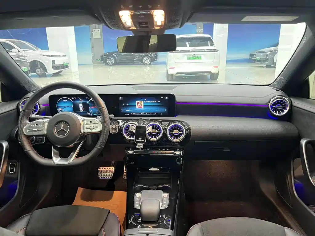 Mercedes-Benz CLA (Import) — фото 10
