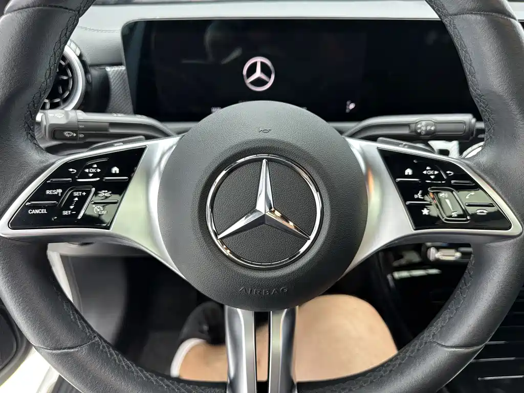 Mercedes-Benz A-Class — фото 14
