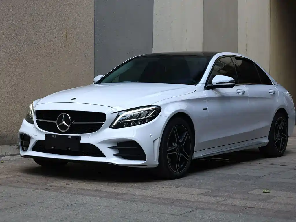 Mercedes-Benz C-Class — фото 1