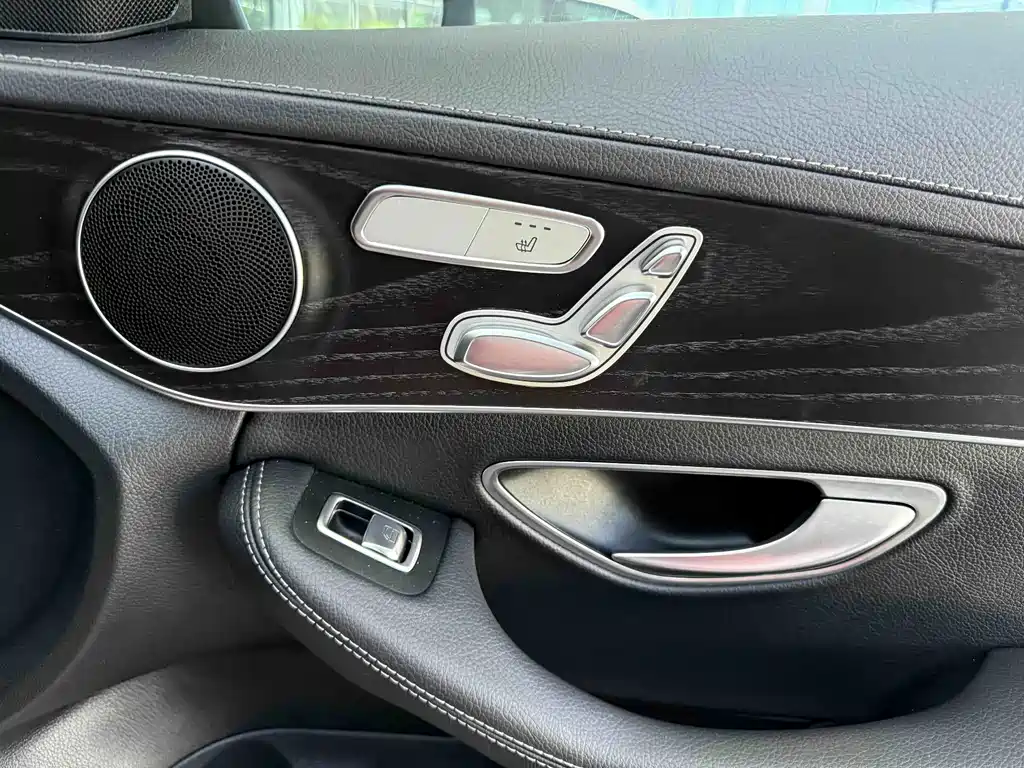 Mercedes-Benz C-Class — фото 11