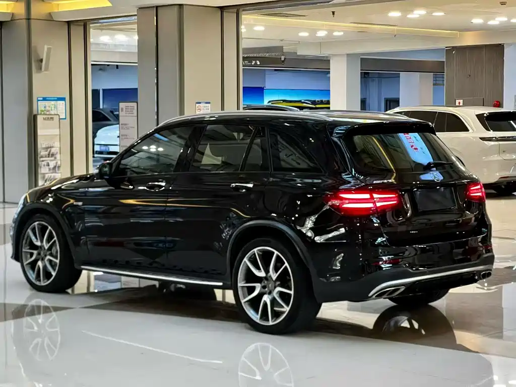Mercedes-Benz GLC AMG — фото 6