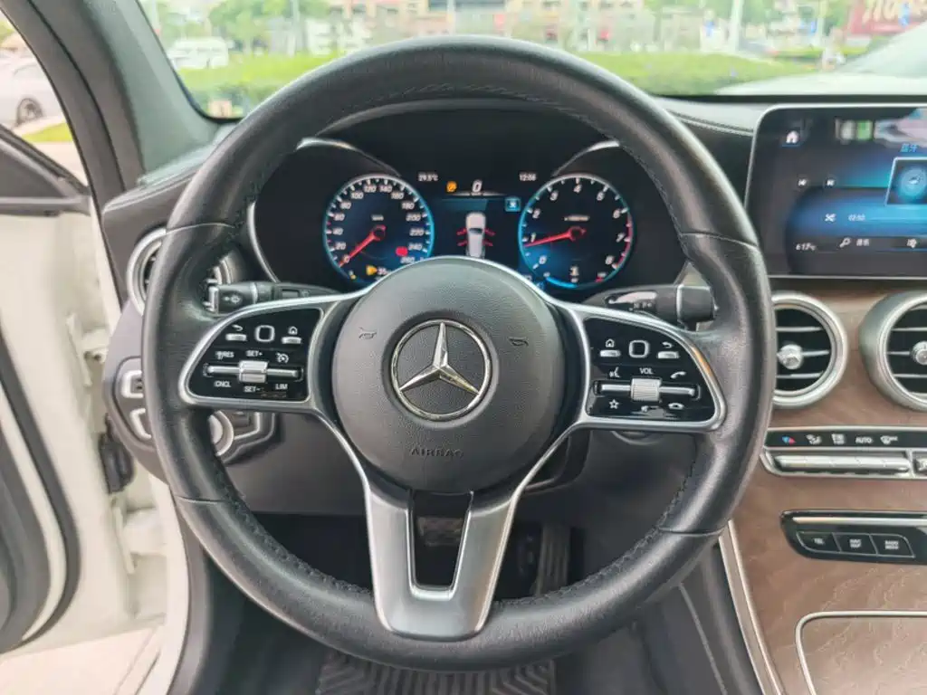 Mercedes-Benz GLC — фото 17
