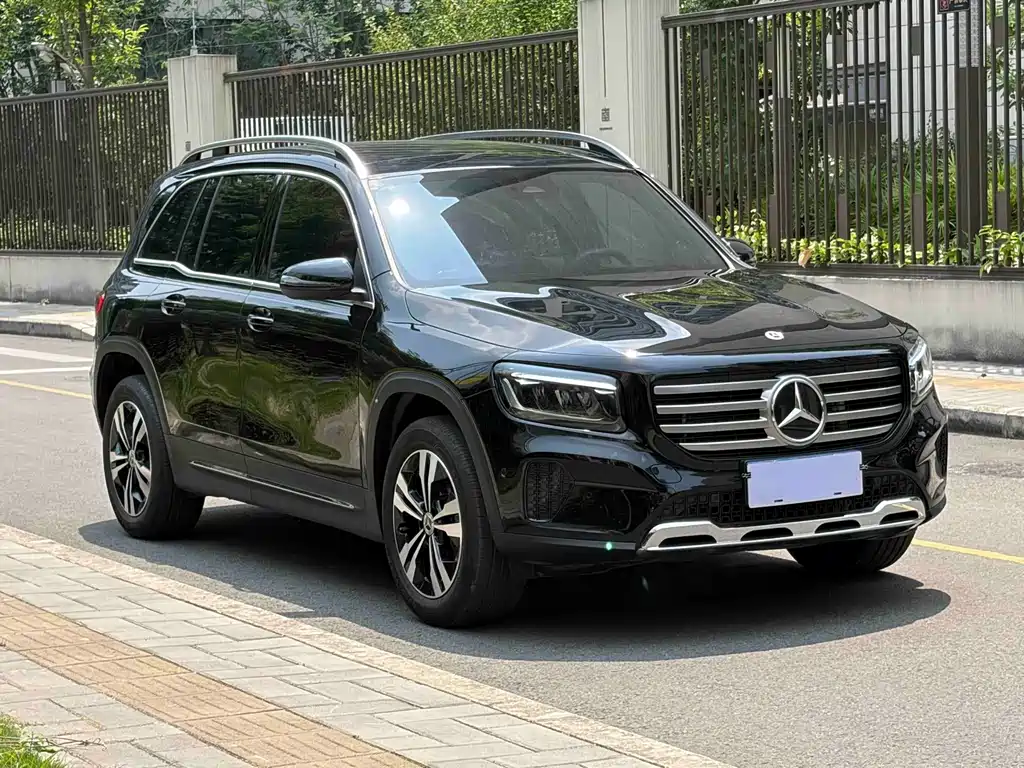 Mercedes-Benz GLB — фото 3