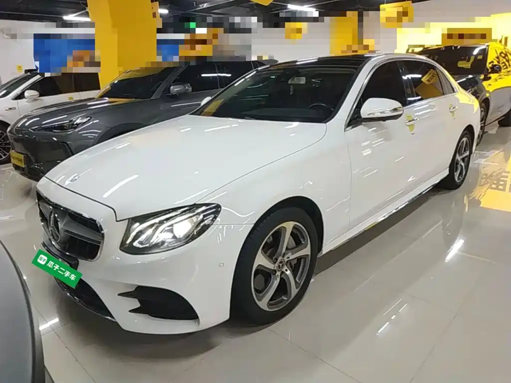 Mercedes-Benz E-Class — фото 2