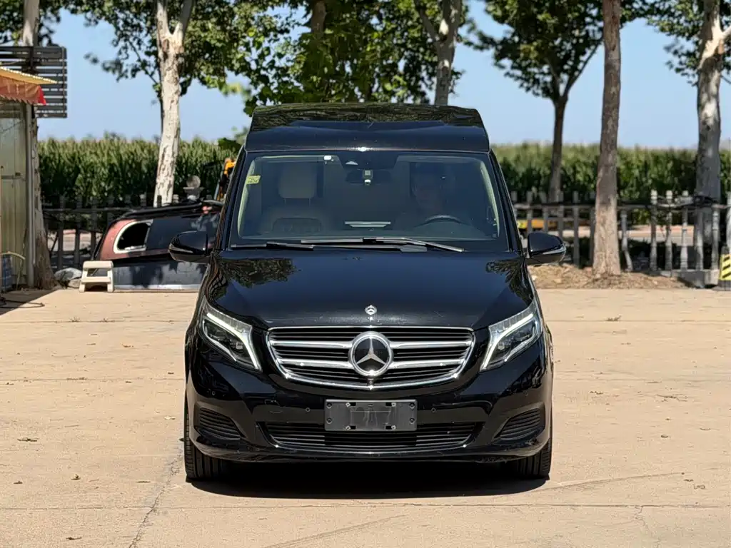 Mercedes-Benz V-Class — фото 2