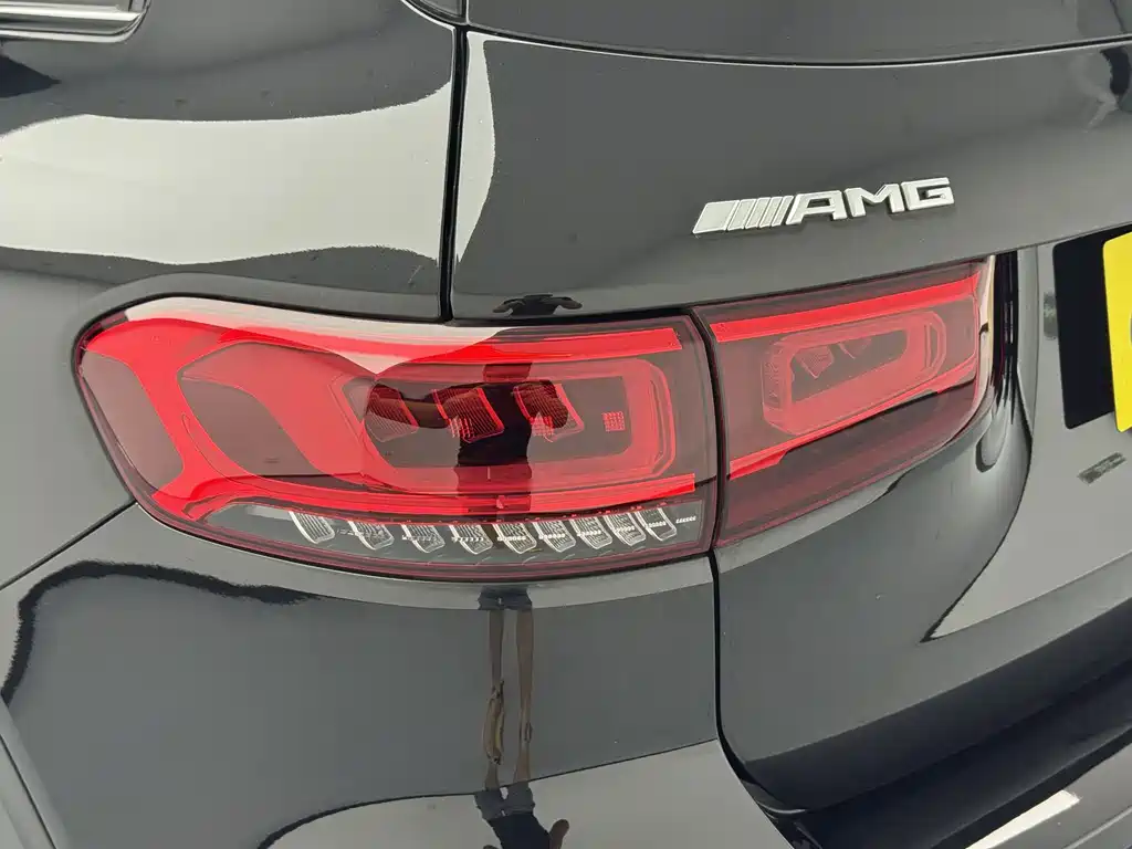 Mercedes-Benz GLB AMG — фото 8