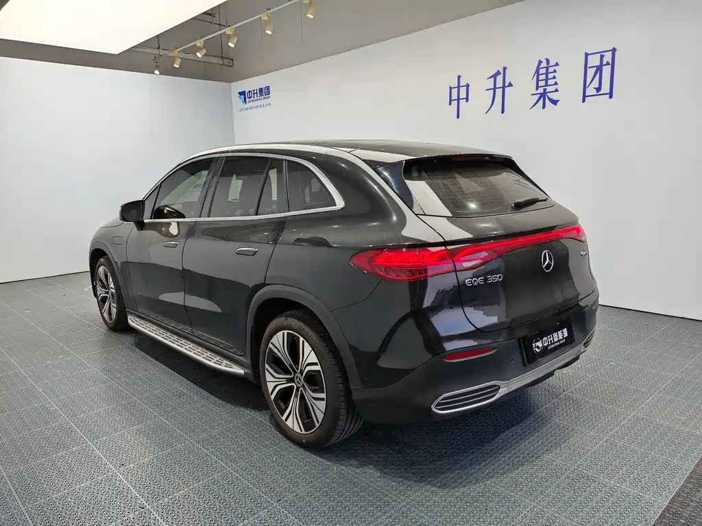 Mercedes-Benz EQE SUV — фото 4