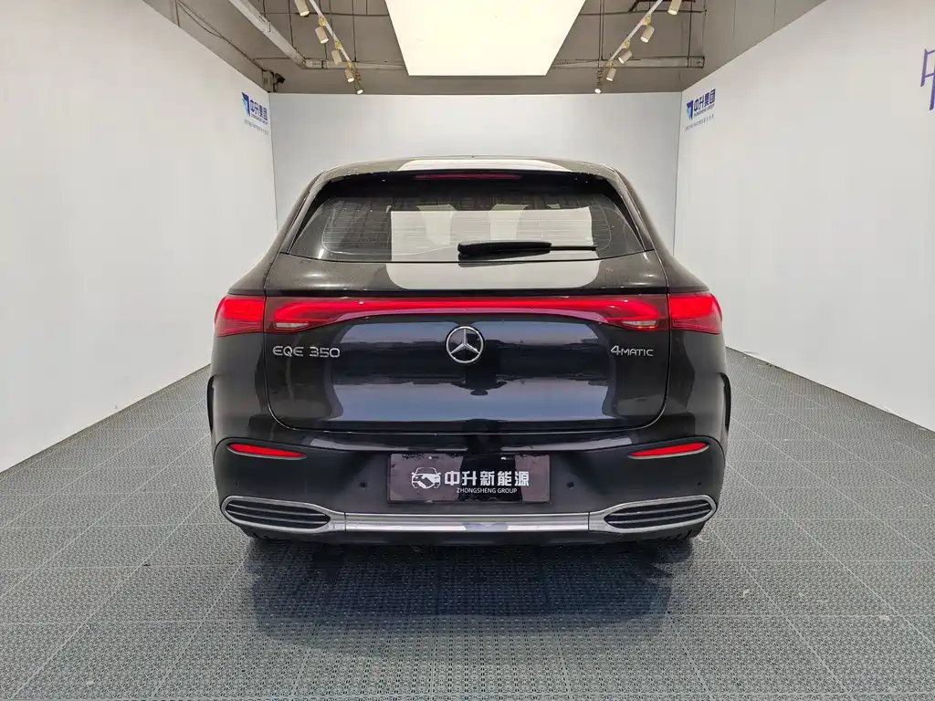 Mercedes-Benz EQE SUV — фото 5