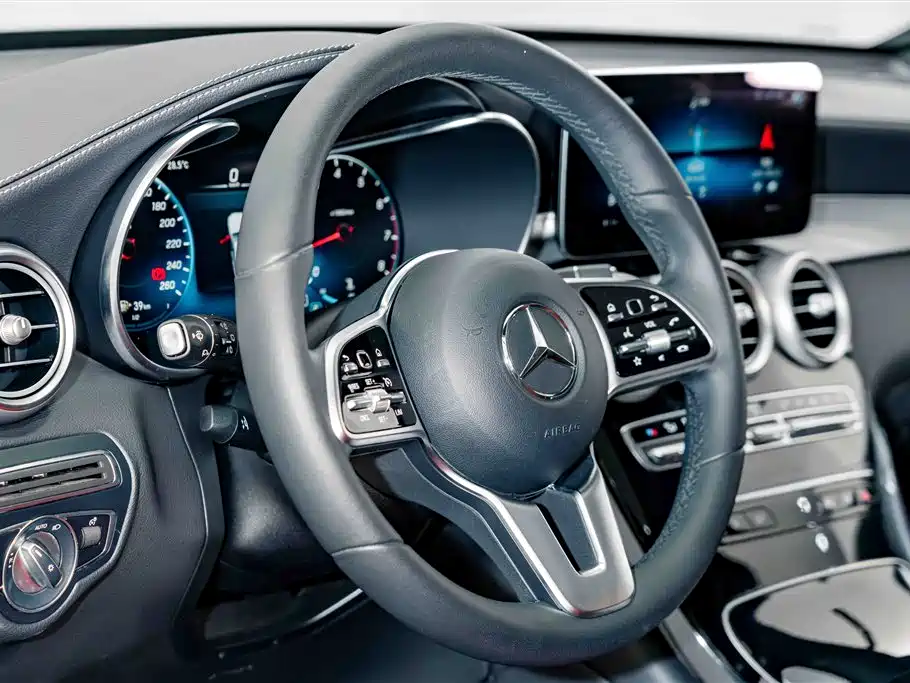 Mercedes-Benz GLC — фото 9