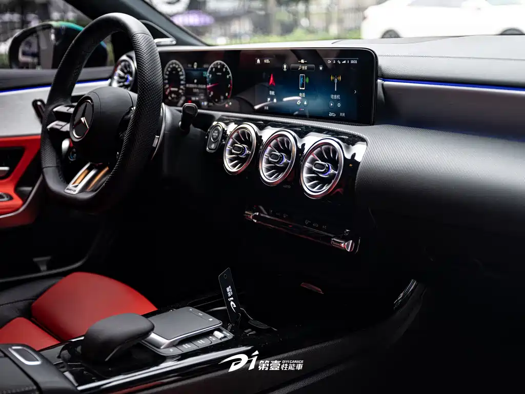 Mercedes-Benz A-Class AMG — фото 11