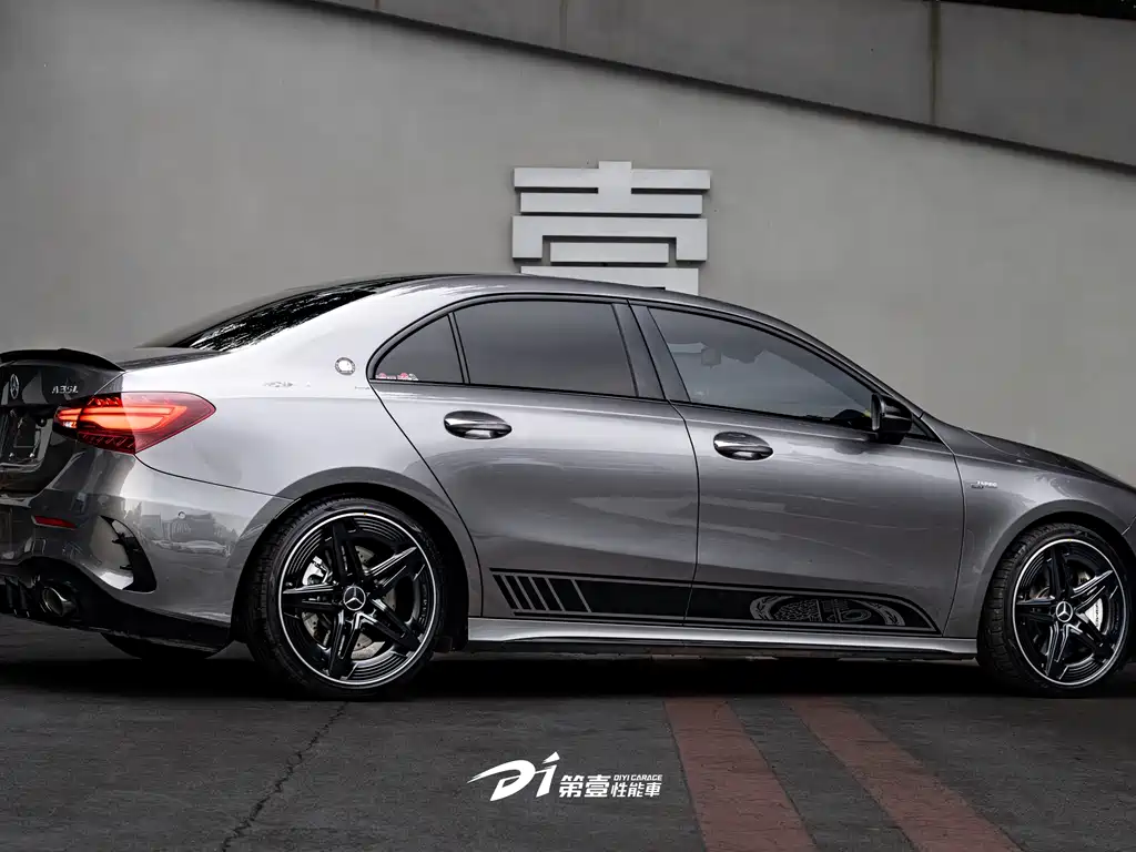 Mercedes-Benz A-Class AMG — фото 4