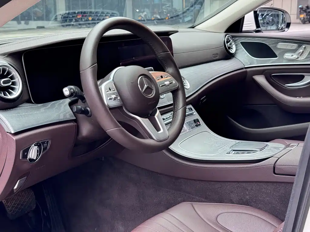 Mercedes-Benz CLS — фото 8
