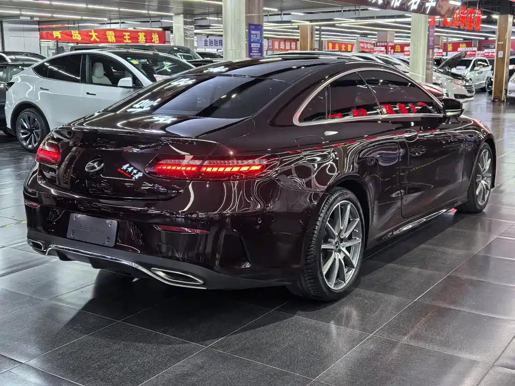 Mercedes-Benz E-Class (Import) — фото 4