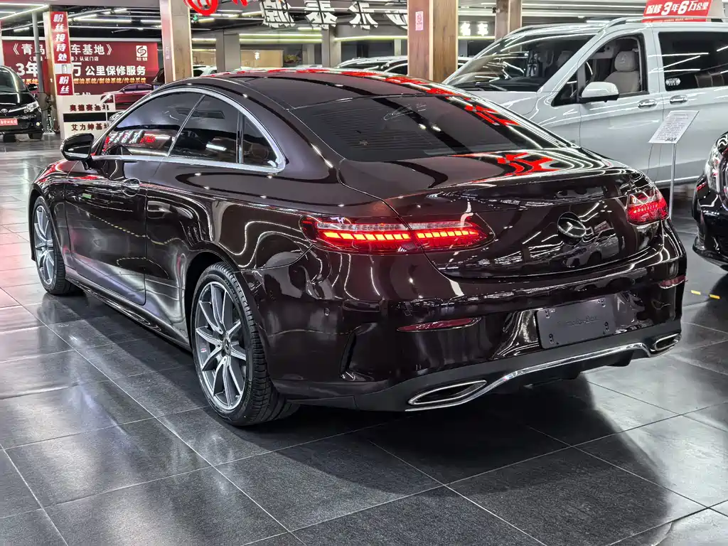 Mercedes-Benz E-Class (Import) — фото 6
