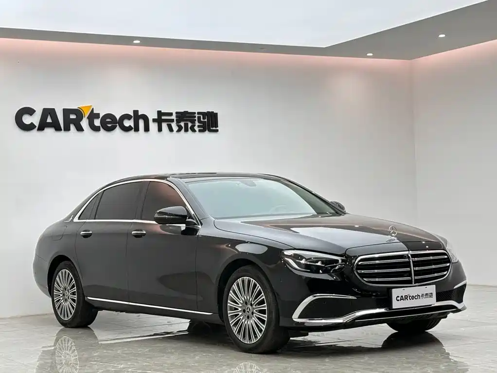 Mercedes-Benz E-Class — фото 6