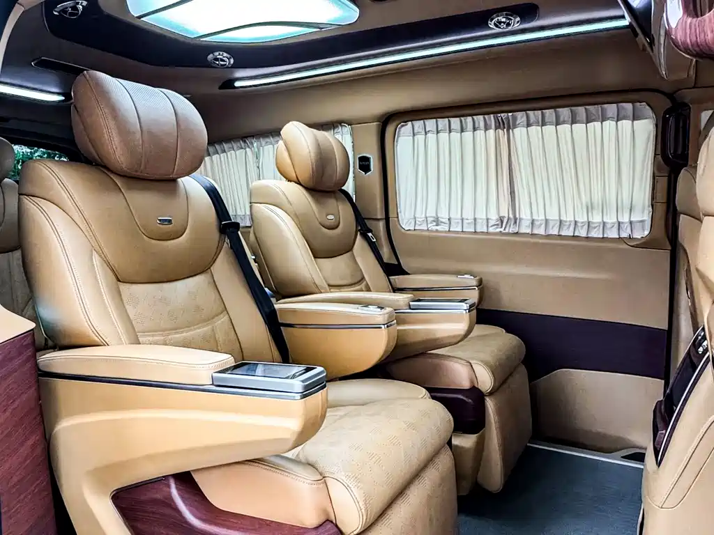 Mercedes-Benz V-Class — фото 22