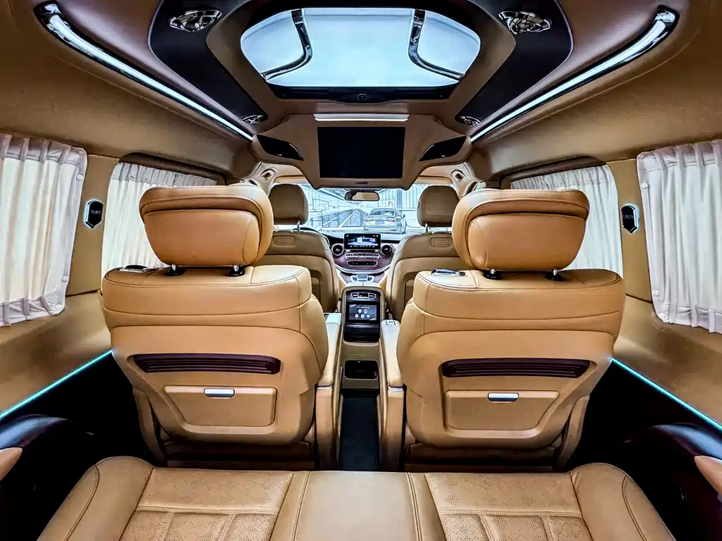 Mercedes-Benz V-Class — фото 34