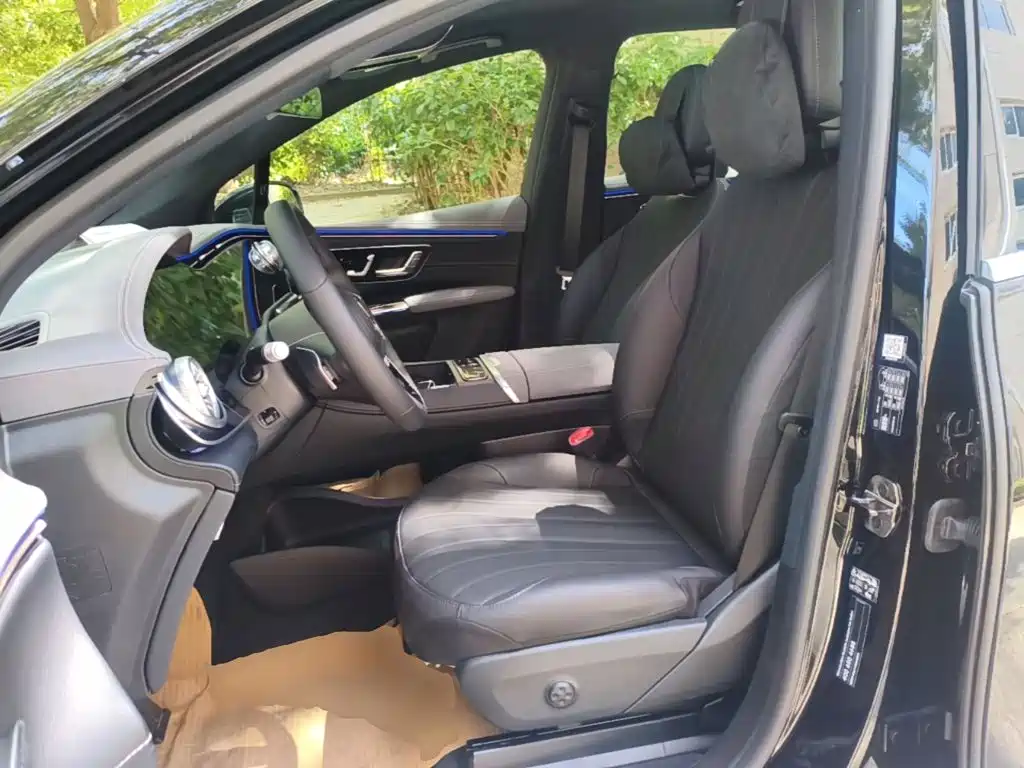 Mercedes-Benz EQS SUV — фото 15
