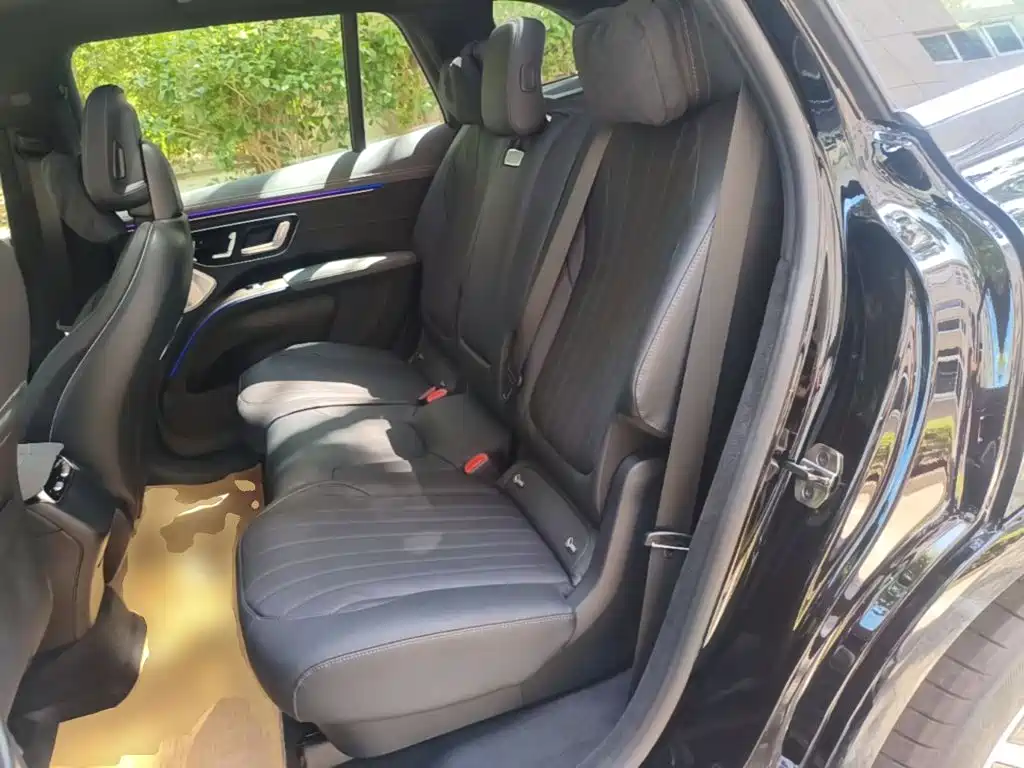 Mercedes-Benz EQS SUV — фото 17