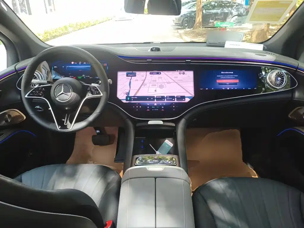 Mercedes-Benz EQS SUV — фото 10