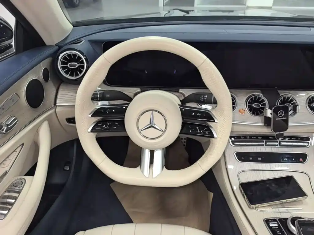 Mercedes-Benz E-Class (Import) — фото 15