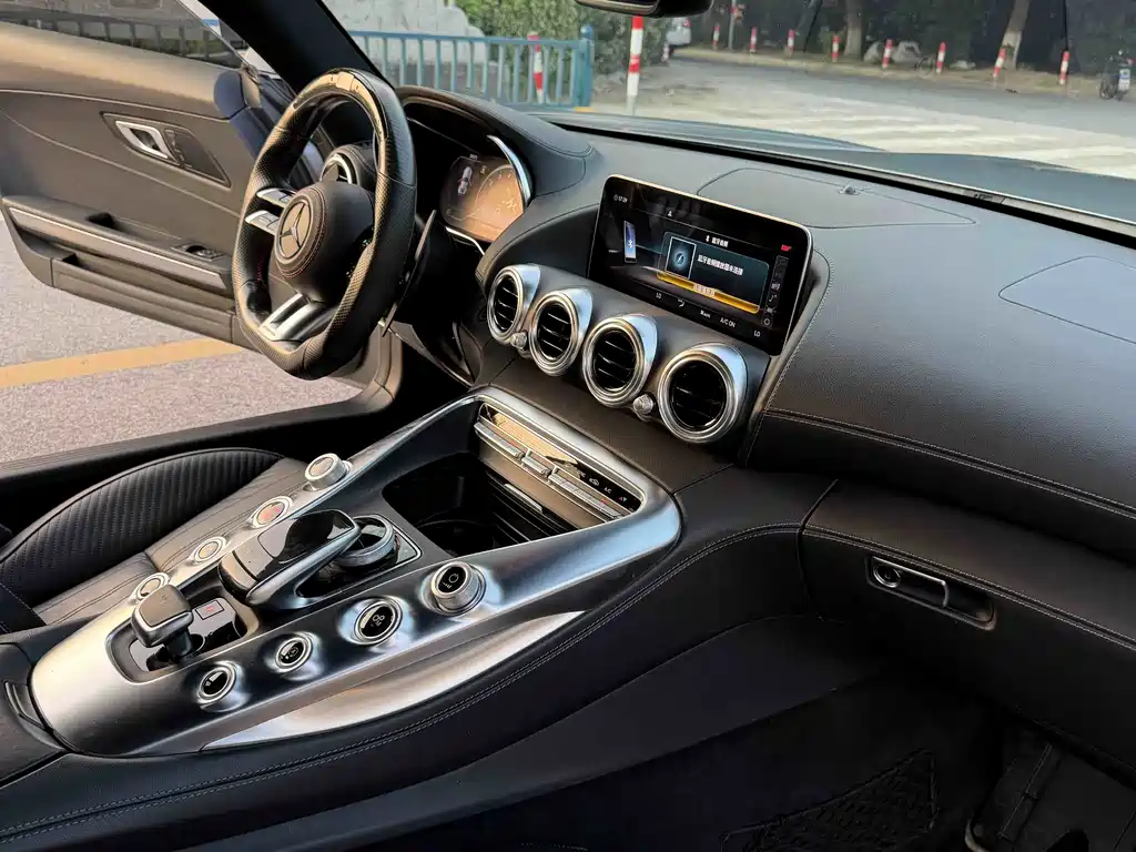 Mercedes-Benz AMG GT — фото 7