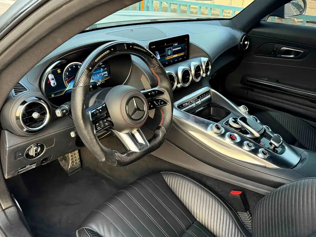 Mercedes-Benz AMG GT — фото 8
