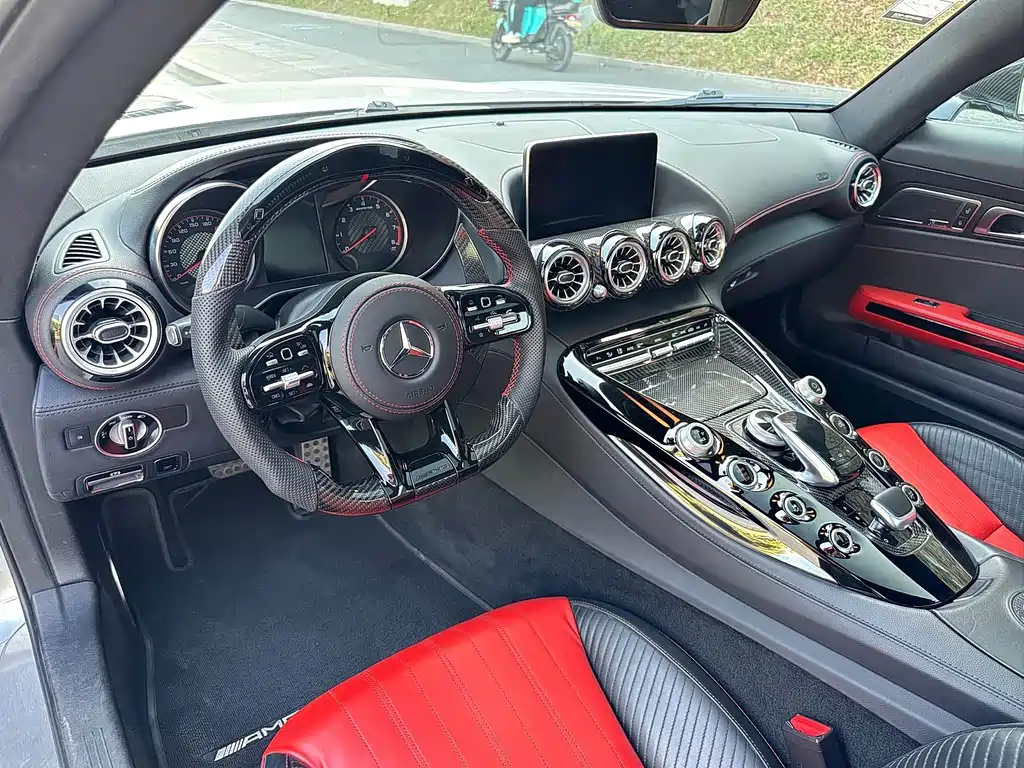 Mercedes-Benz AMG GT — фото 14