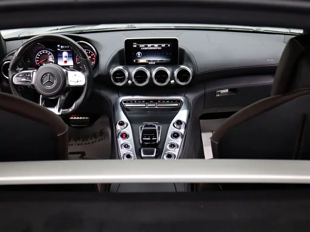 Mercedes-Benz AMG GT — фото 10