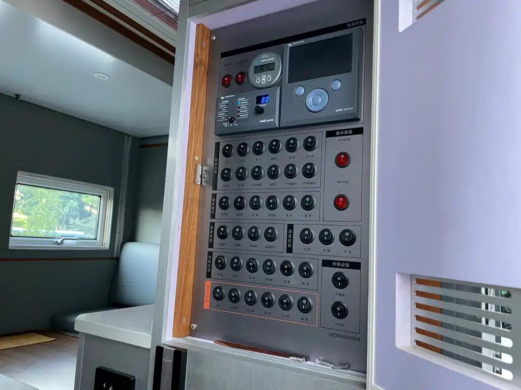 Mercedes-Benz U4023 — фото 23