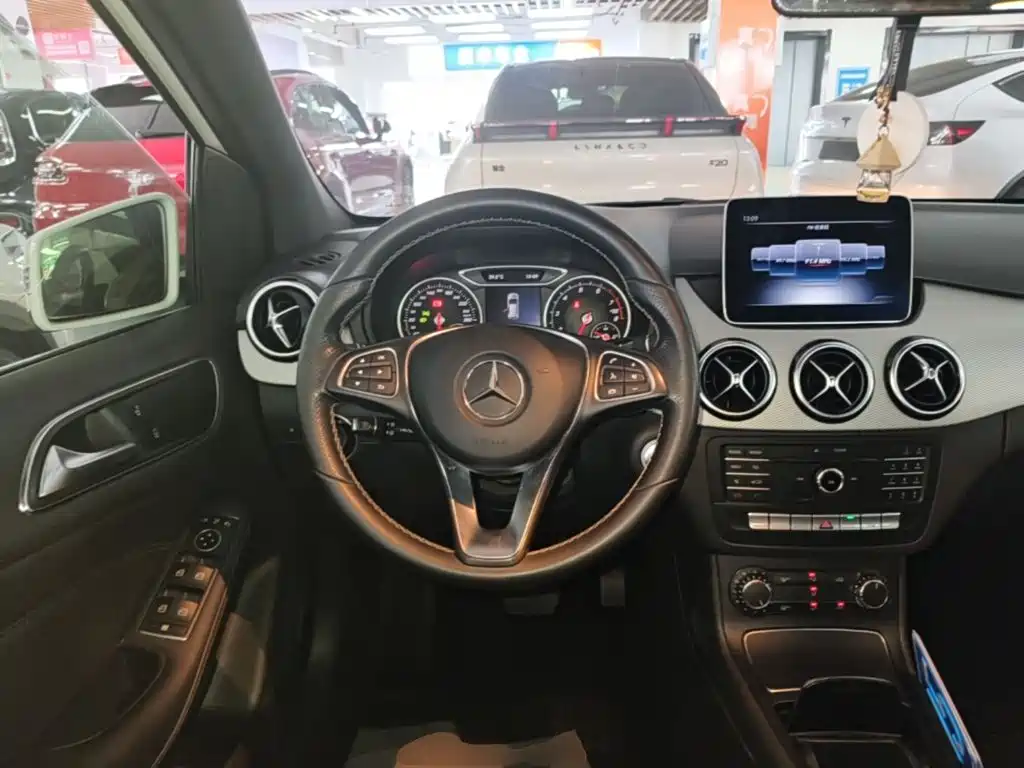 Mercedes-Benz B-Class — фото 11