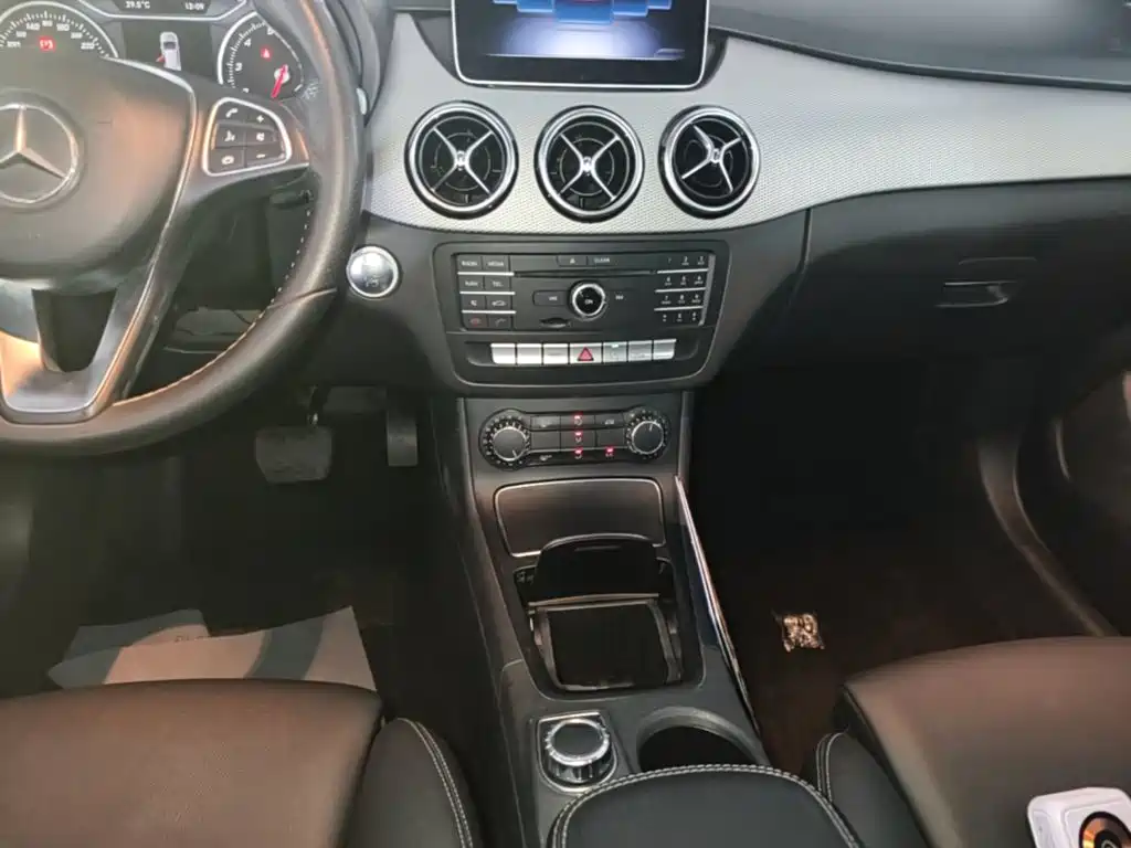 Mercedes-Benz B-Class — фото 14
