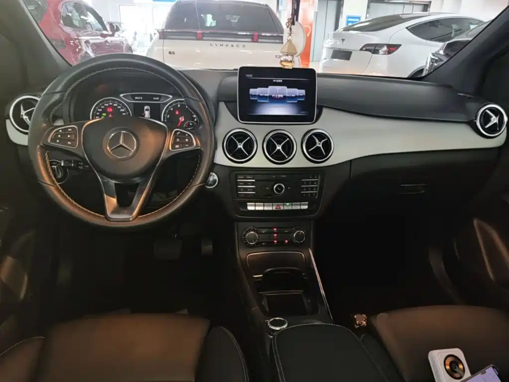 Mercedes-Benz B-Class — фото 10