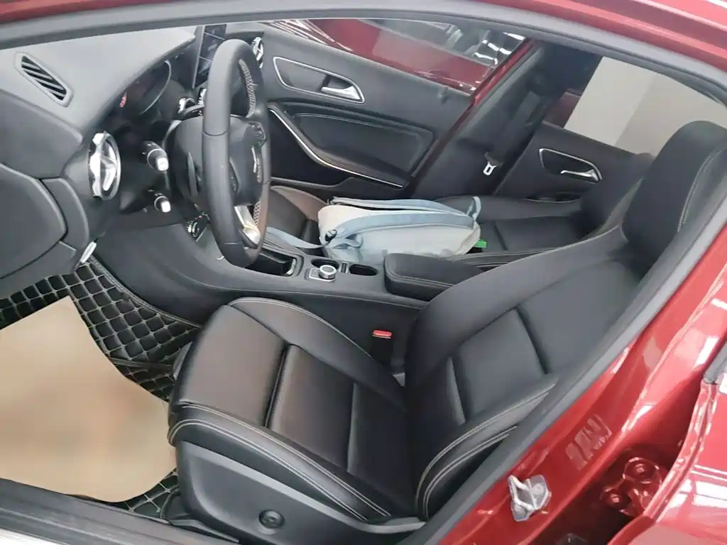 Mercedes-Benz GLA — фото 11