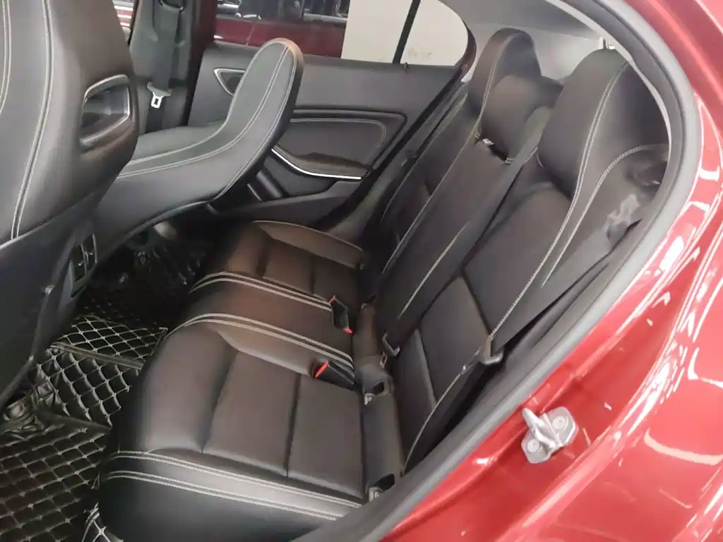 Mercedes-Benz GLA — фото 13