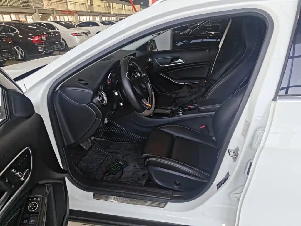 Mercedes-Benz GLA — фото 15