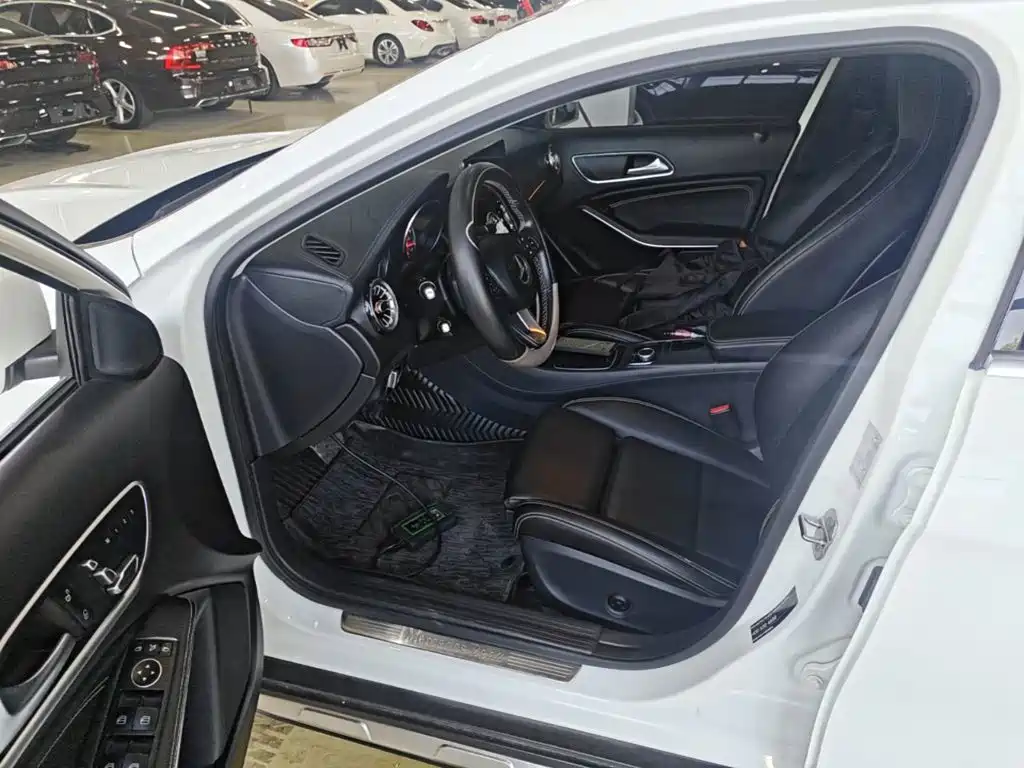 Mercedes-Benz GLA — фото 16