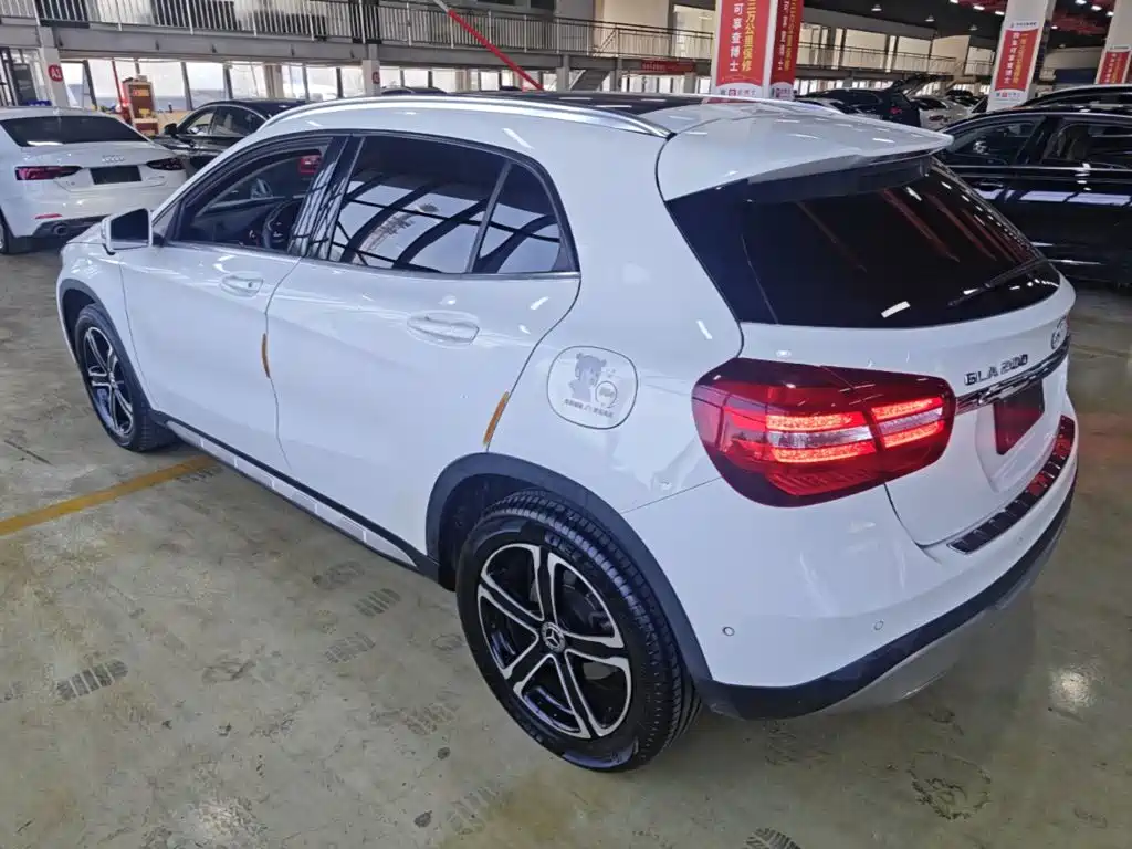 Mercedes-Benz GLA — фото 5