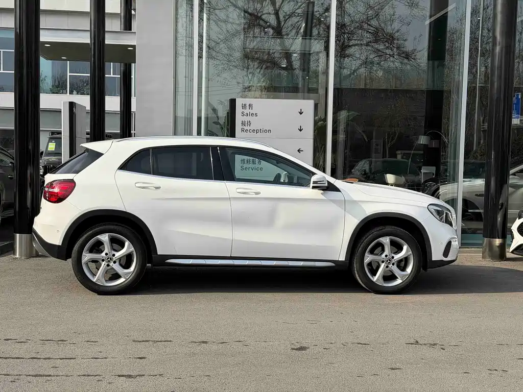 Mercedes-Benz GLA — фото 4