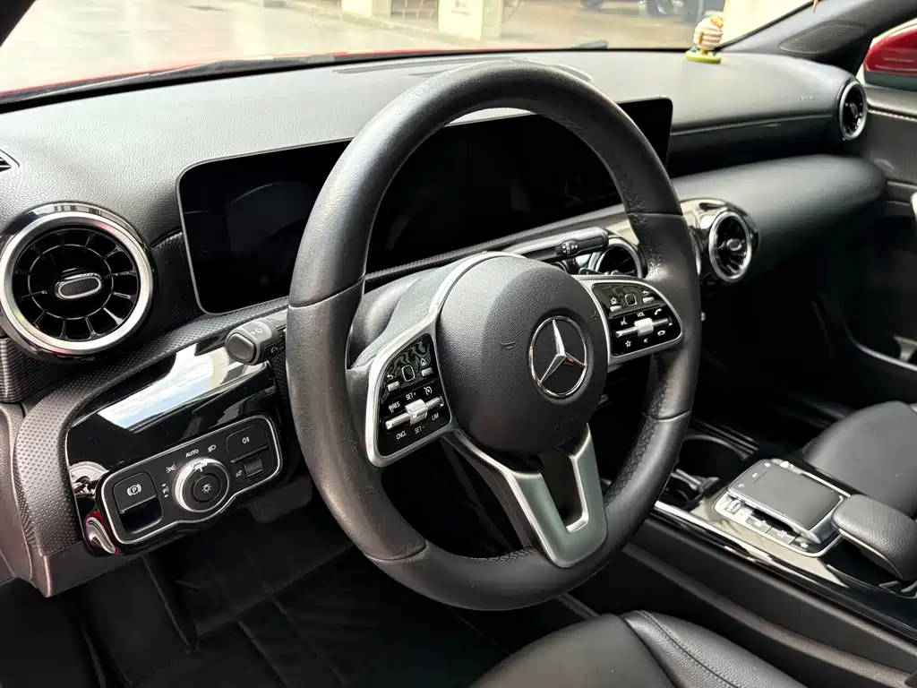 Mercedes-Benz A-Class (Import) — фото 7
