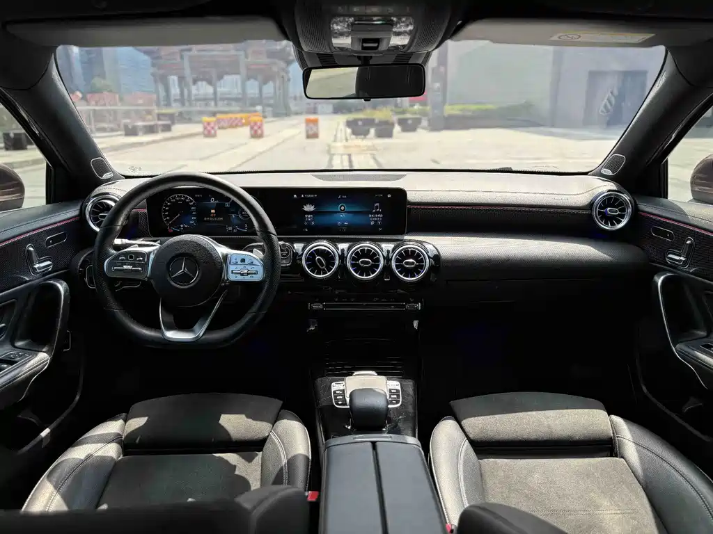 Mercedes-Benz A-Class — фото 10
