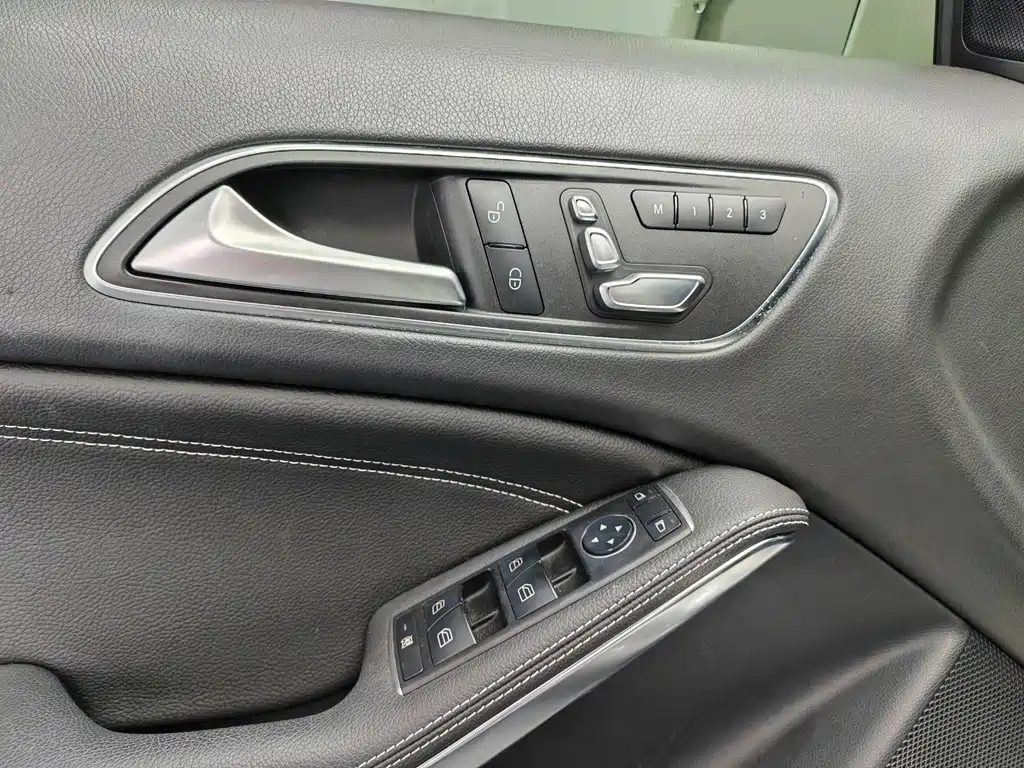 Mercedes-Benz GLA — фото 17