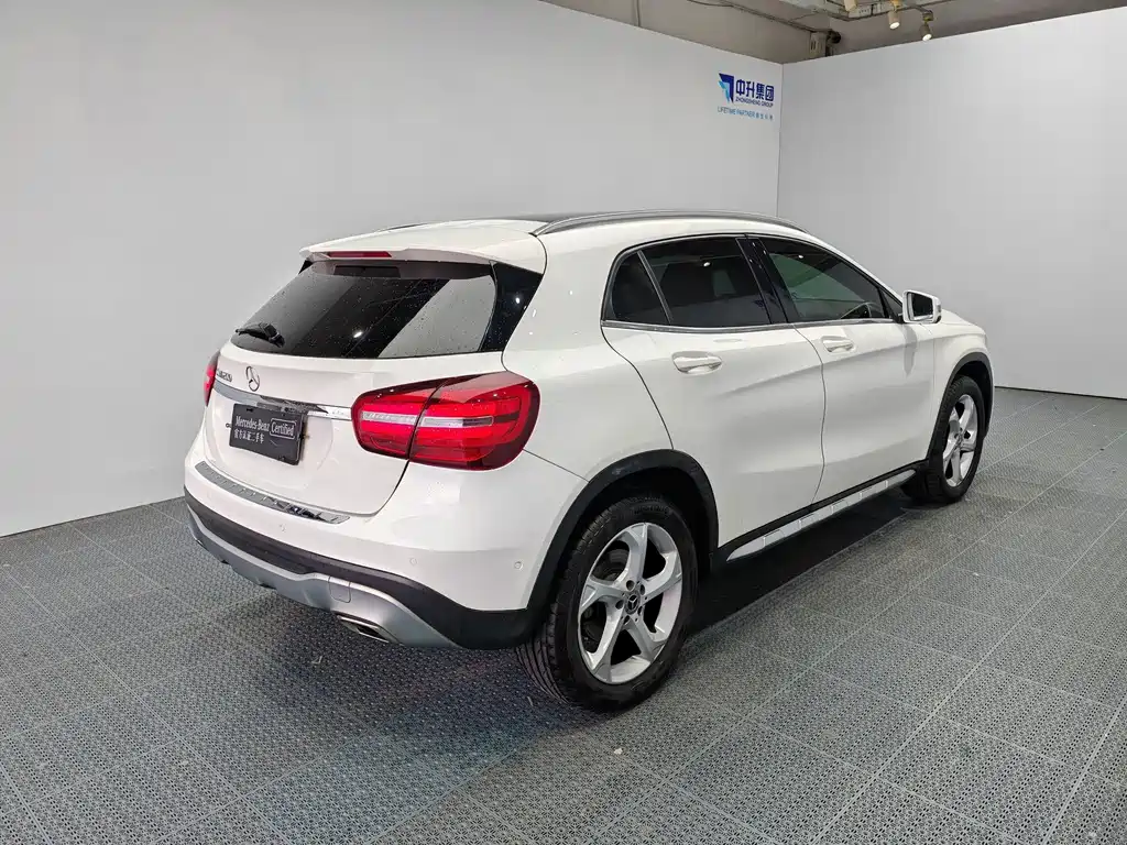 Mercedes-Benz GLA — фото 6