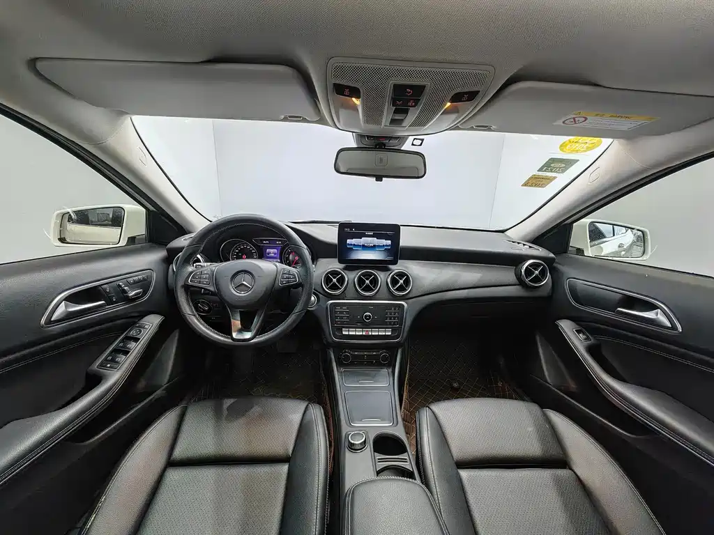 Mercedes-Benz GLA — фото 10