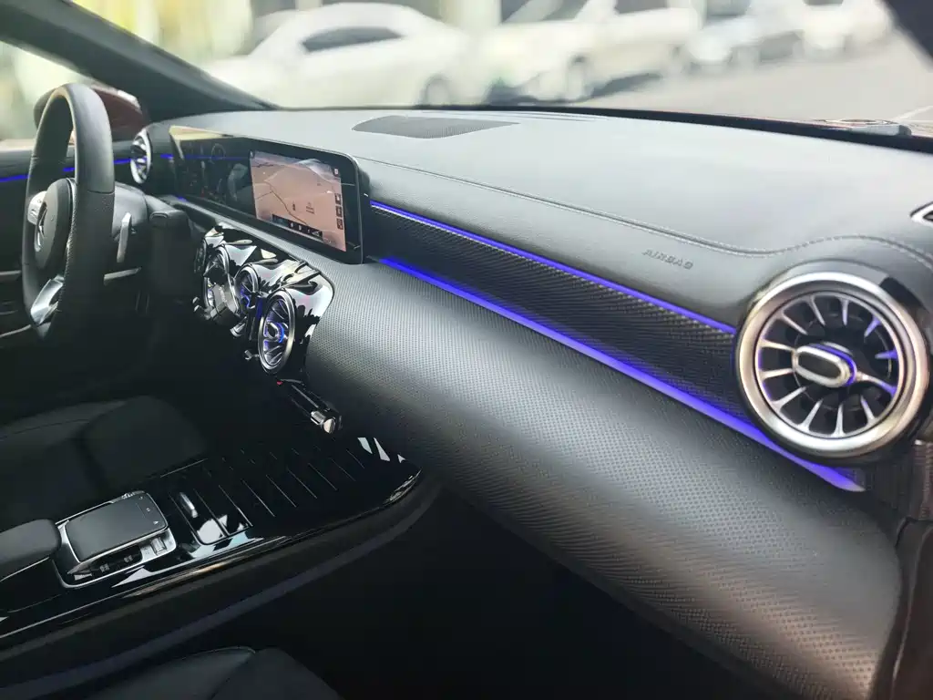 Mercedes-Benz A-Class — фото 18