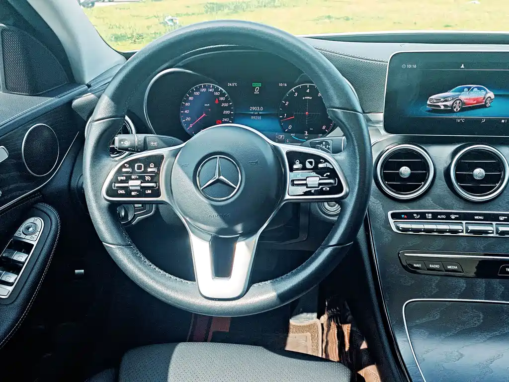 Mercedes-Benz C-Class — фото 11