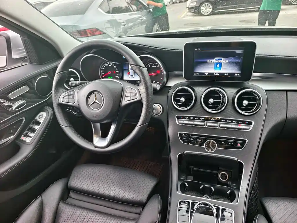 Mercedes-Benz C-Class — фото 14