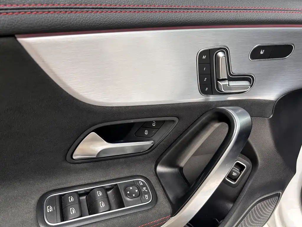 Mercedes-Benz CLA (Import) — фото 8